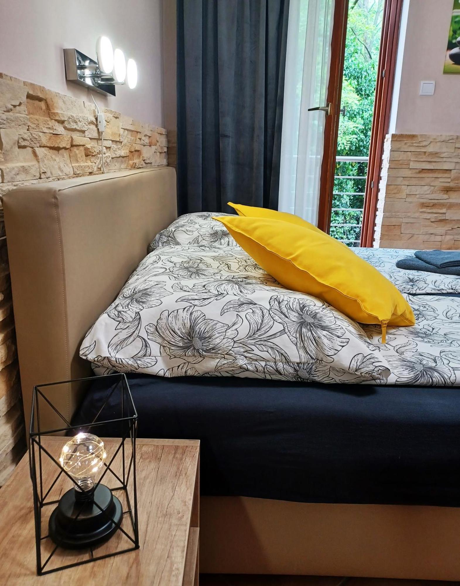 Bambusz Apartman 久洛 外观 照片